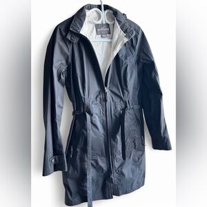 Eddie Bauer Womens Travel Hiking Outdoors Waterproof Black Rain Jacket Small